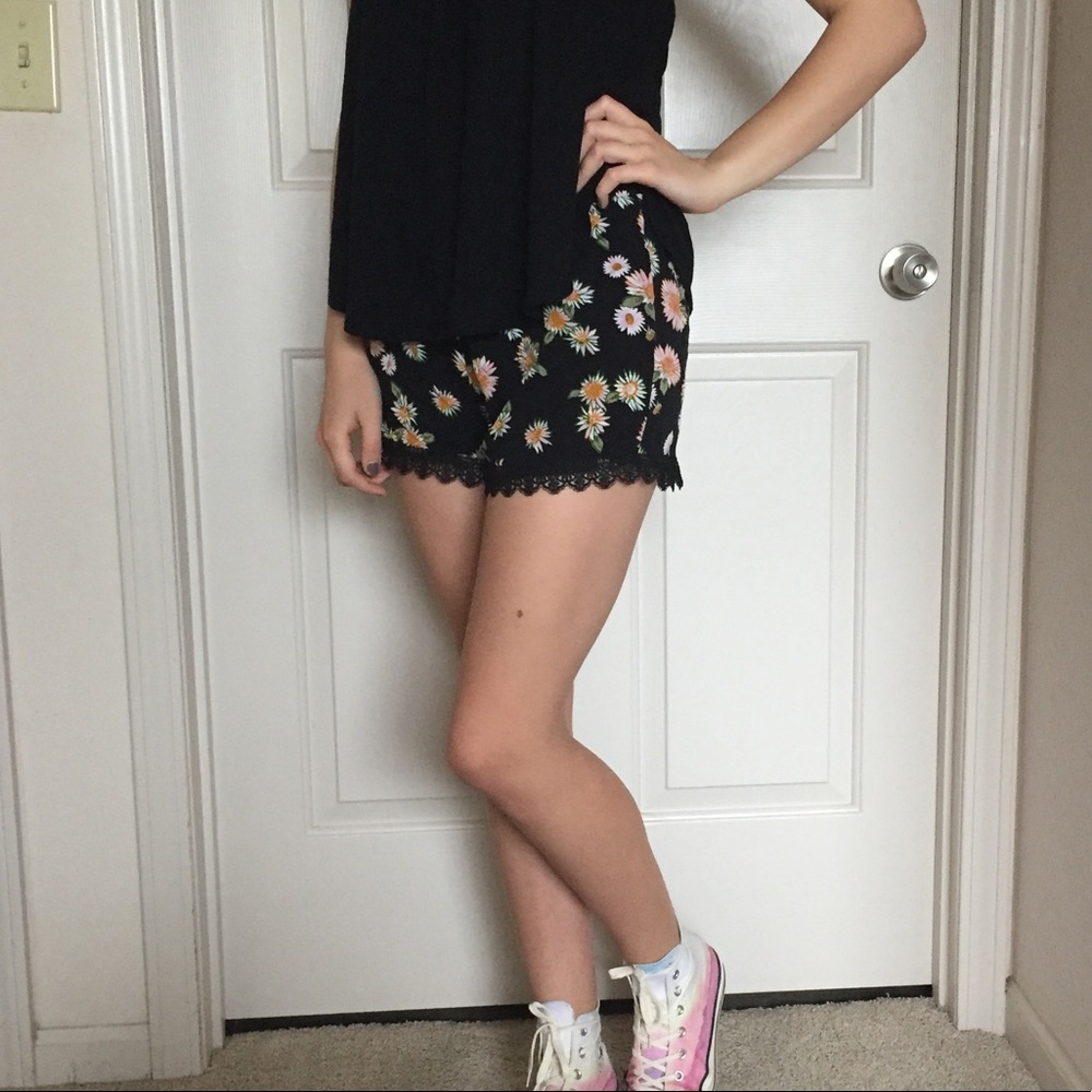 Daisy Shorts
